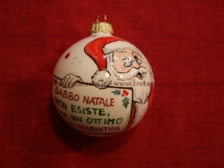 cod.art: pn11b - Pallina di natale in ceramica da cm 10, dipinta a mano e personalizzata su richiesta. Ne vorresti una simile? Invia una richiesta e riceverai il preventivo con le spese di spedizione. 